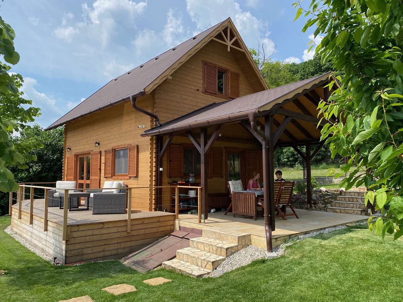 Casa de vacanta pe structura usoara din lemn, case din lemn